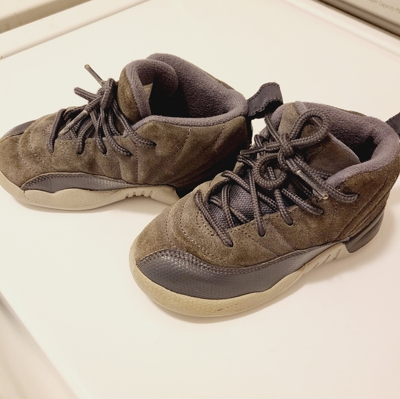 Toddler jordans shoes - Picture 2 of 4